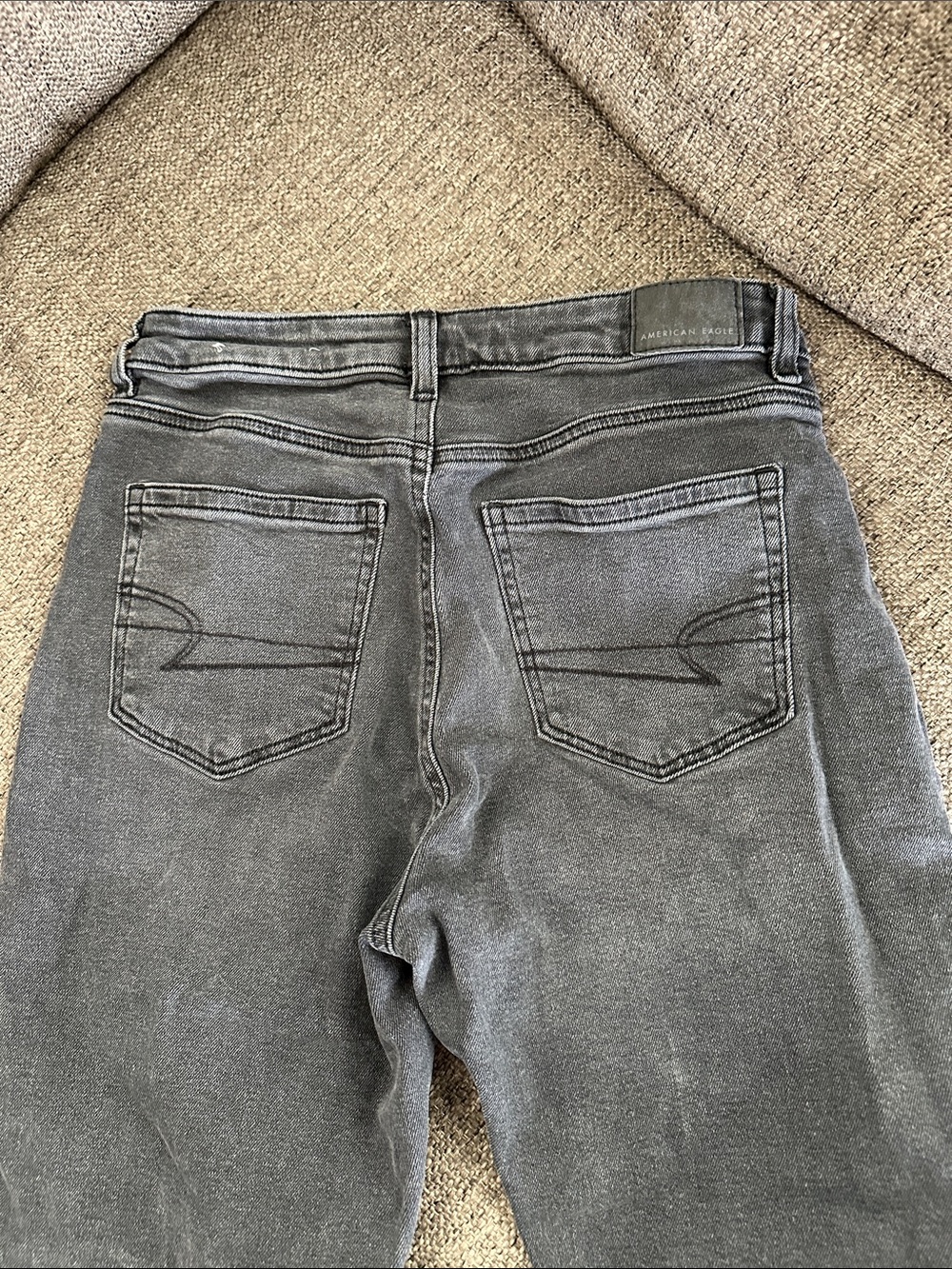 American Eagle Outfitters Black Stretch Wash Jeans Sze 4 Short High Rise Tapered - Picture 3 of 8